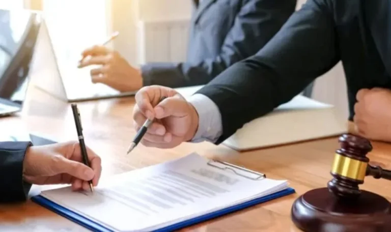 العقود والاتفاقيات المهنية