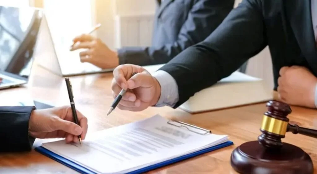 العقود والاتفاقيات المهنية